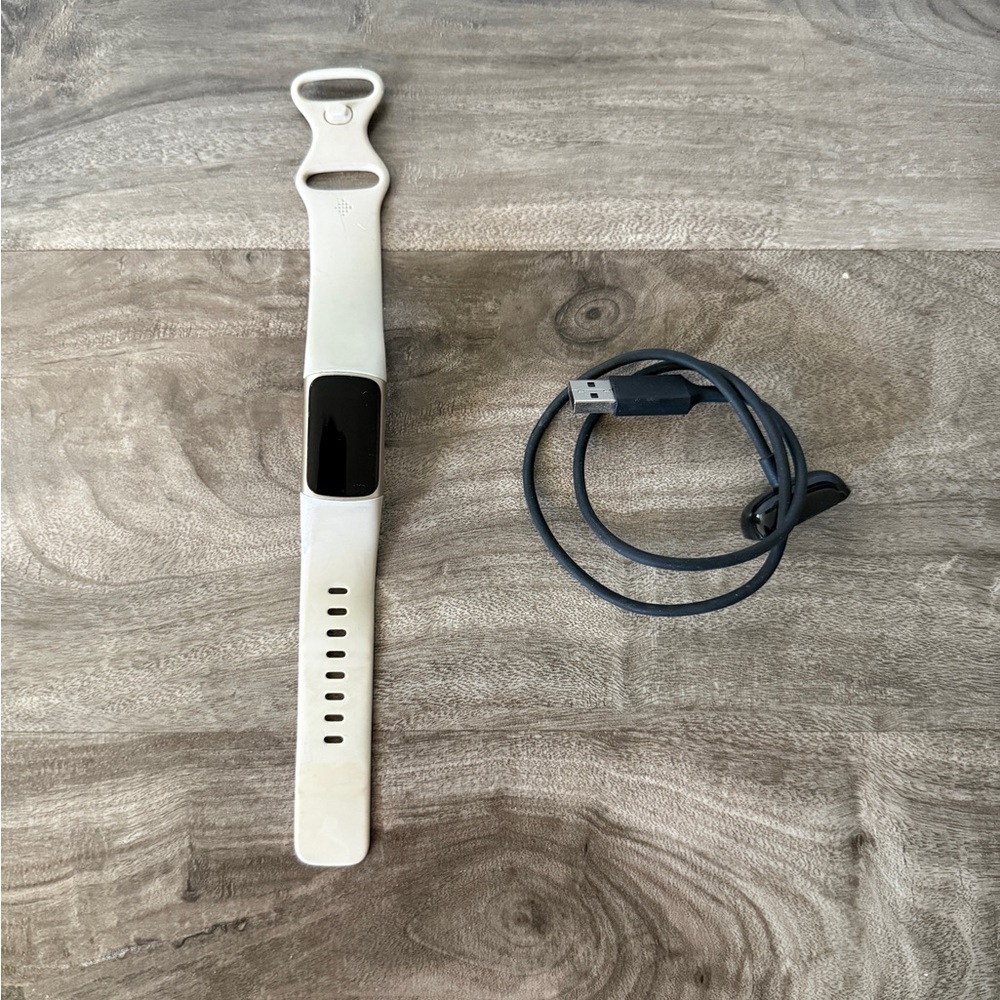 Fitbit Charge 5 (See Details!)